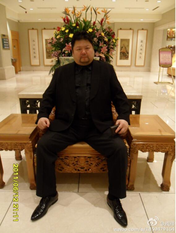 �����Ǻڰ��� �����ָͷ����ôû��