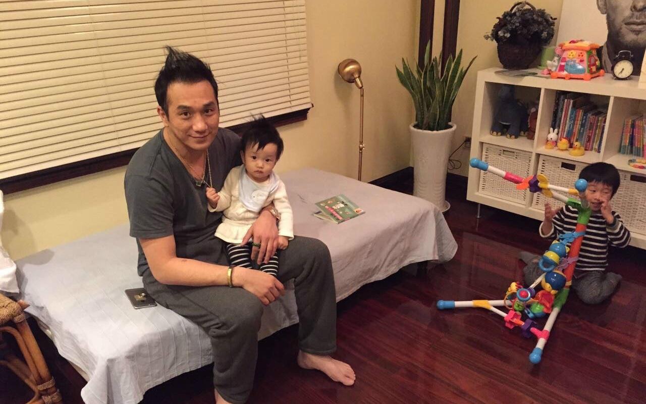 黄觉老婆麦子真名叫什么是富二代吗 黄觉徐静蕾为什么分手