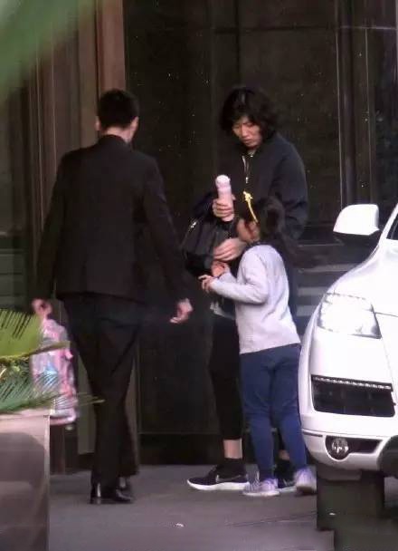 Ҧ��6��Ů�����߳���1��5 Ҧ���������߽���