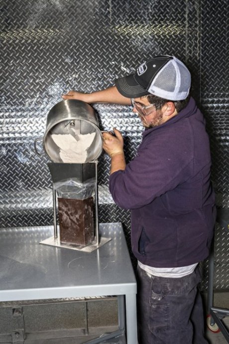 殡仪馆遗体火化全程图 殡仪馆火化炉内部实拍图片