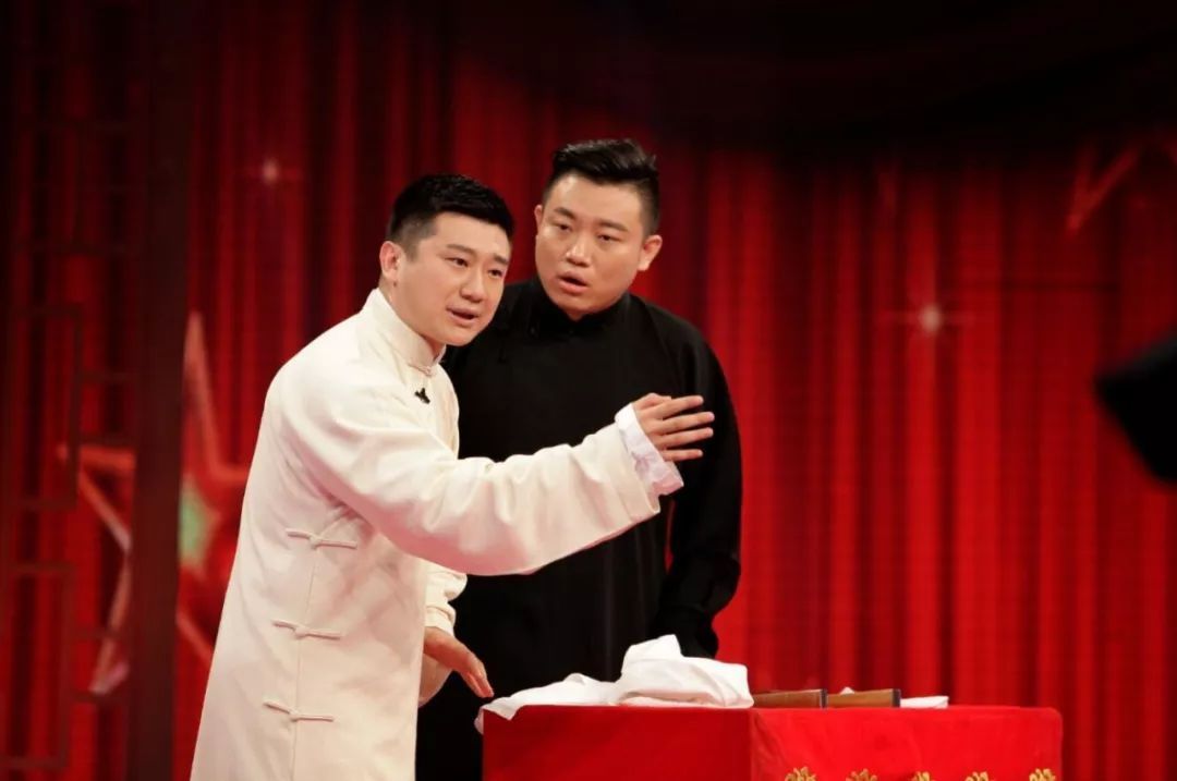 �����ɵ�Ů�Ѻ͹��¸���ʲô��ϵ ������Ů����ɺ����