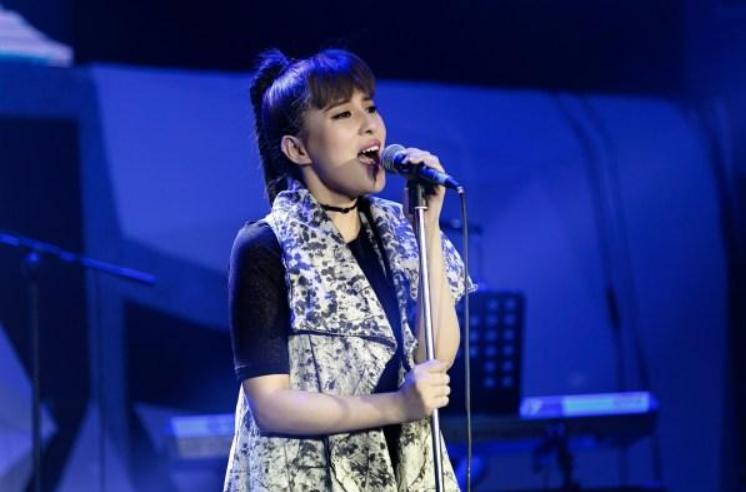 中国好声音歌手贝贝(李邹珺)现状如何 她身材超好组图