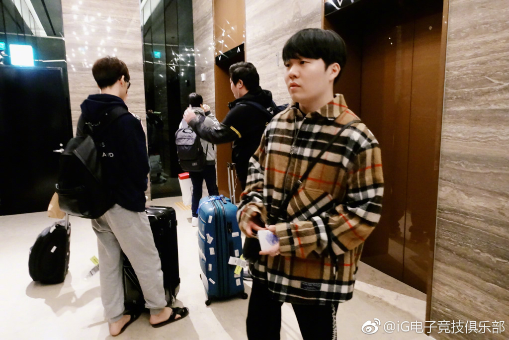 RookieΪʲô���⼦������ Rookie�Ǻ�������������ô��ô��