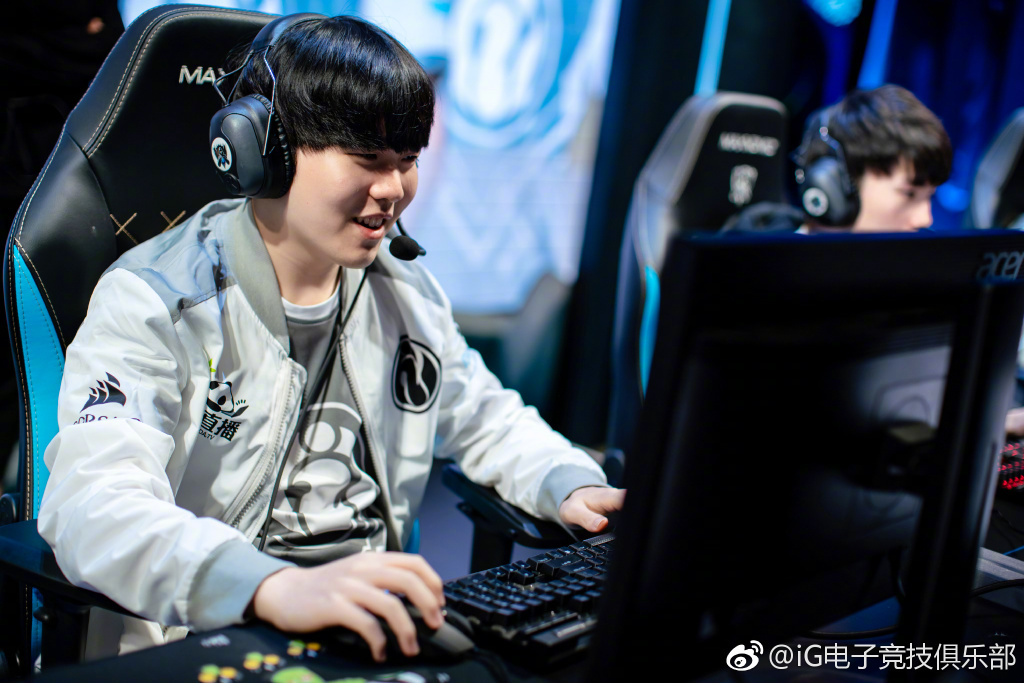 RookieΪʲô���⼦������ Rookie�Ǻ�������������ô��ô��