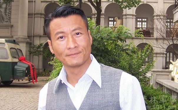 ���˸��˼������� ����ǰ��������˭