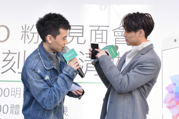 Сʱ�������������ӱȽ� ë�����ĽᡰѧУ�Ӳ����к���