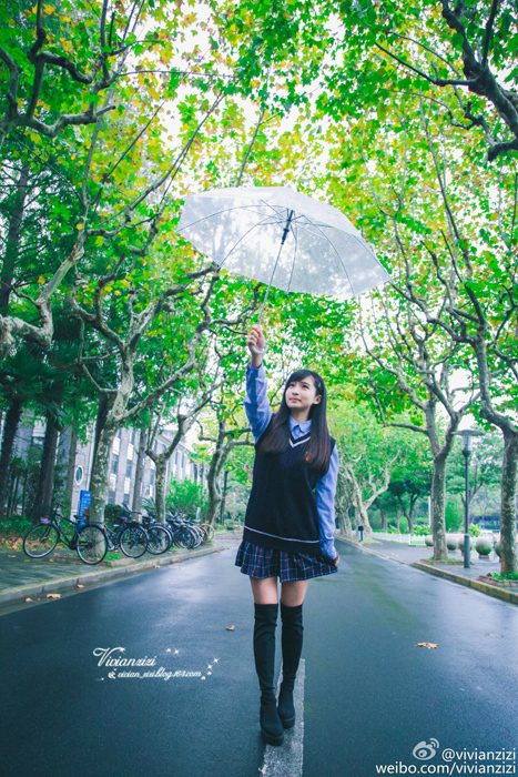 厦门外语学校一女大学生被冠以“厦门最美校服女生”走红 保送上海高校