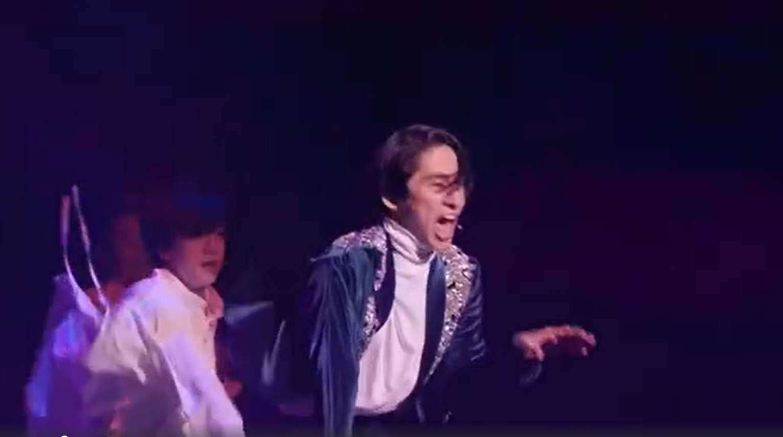 ��լ������Ů�Ѷ���˭ �����ڽ������