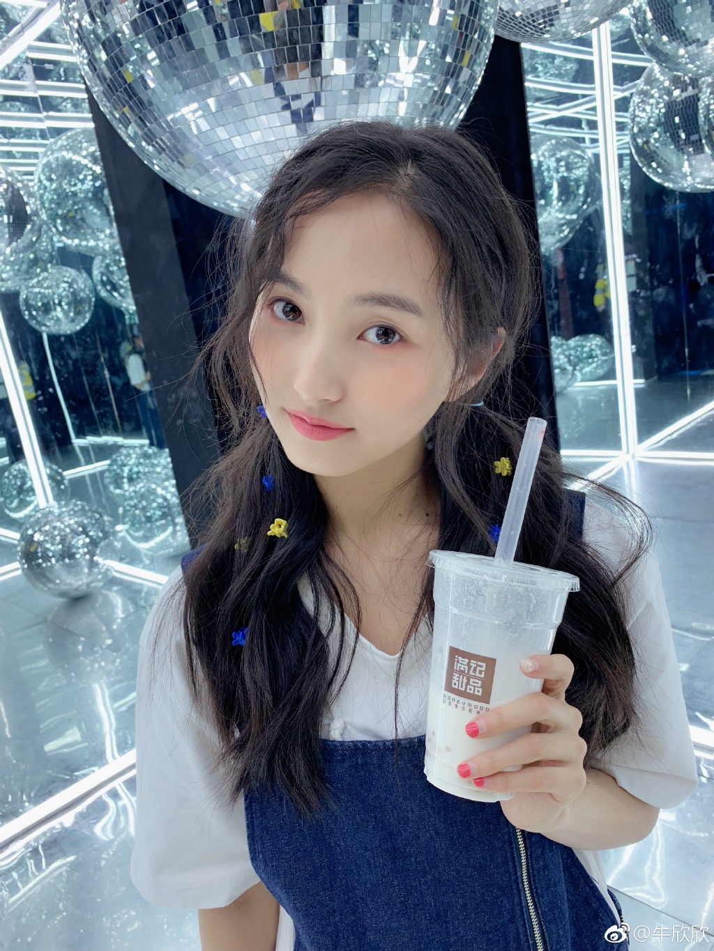 牛欣欣的男朋友是谁 周张弛向牛欣欣告白了吗