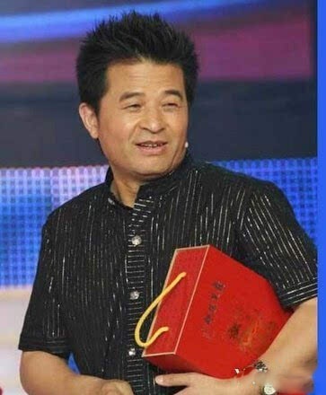 毕福剑个人资料简历老婆周彦宏 妻子带着女儿移居加拿大