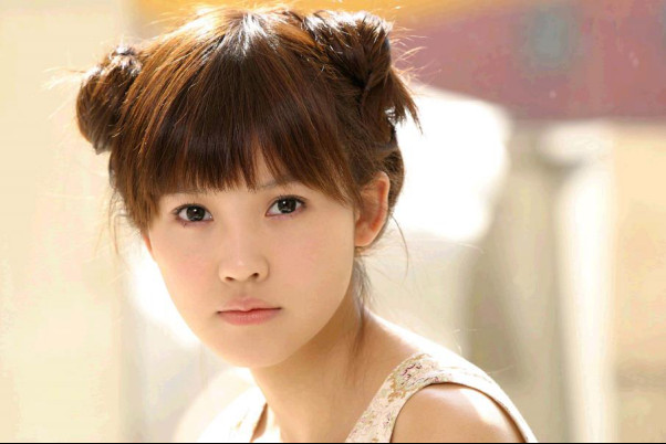 一个葬送在整容上的女演员,好好的一张脸非要整成没有辨识度的锥子脸