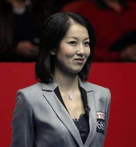 台球裁判诸瑛性感图片 诸瑛裁判年收入估计多少钱