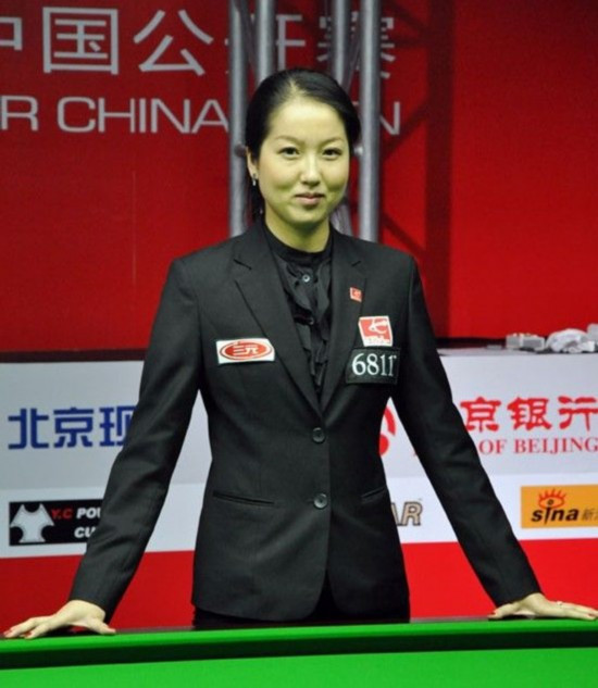 台球裁判诸瑛性感图片 诸瑛裁判年收入估计多少钱