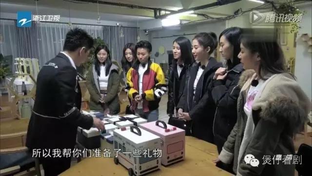 �۷���Ů�ӳ�������״��ν�ɢ���� Ϊʲôл���涼����������