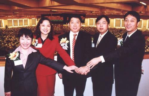 据了解魏建军和妻子韩雪娟二人相爱多年,但是只养育了一个女儿名叫魏