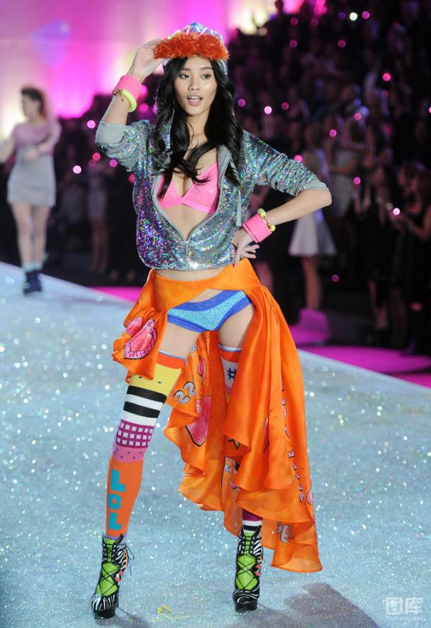 ��������Ȩ־��������Ƭ ������ά����������������ͼƬ