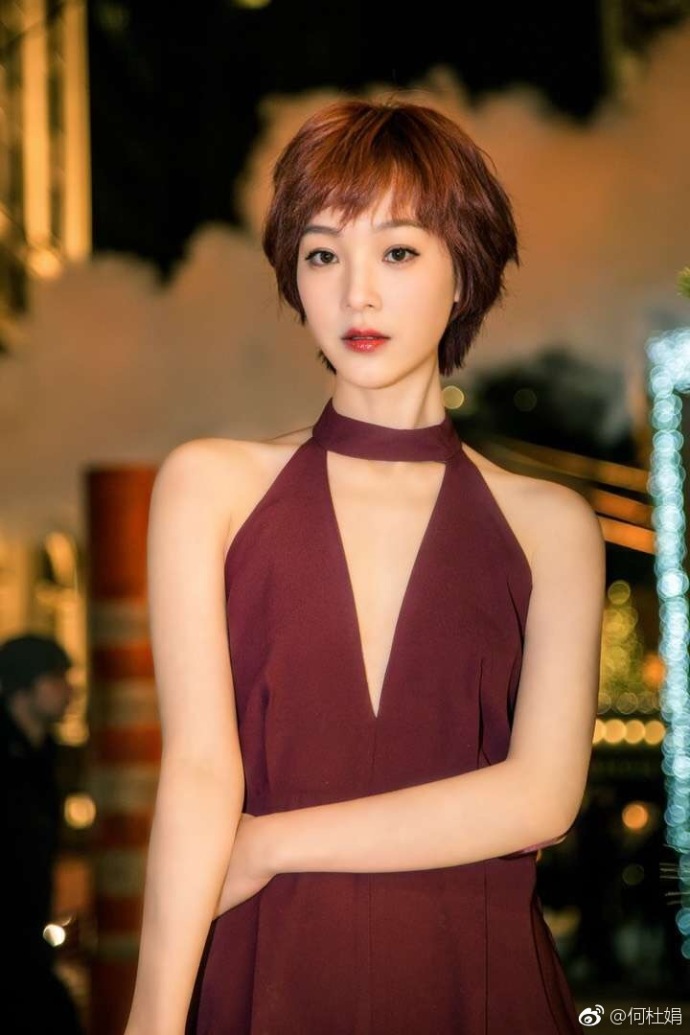 何杜娟老公叫什么名字 何杜鹃小时候和爸爸的照片曝光