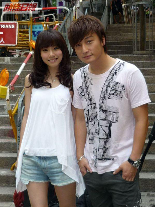 邓丽欣陈冠希拍过拖吗 邓丽欣的胸是多大罩杯的