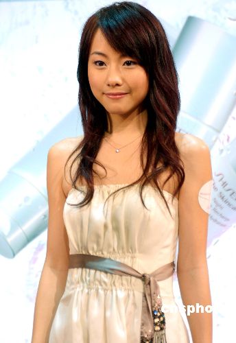 邓丽欣陈冠希拍过拖吗 邓丽欣的胸是多大罩杯的