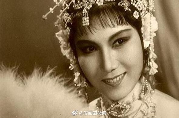 �·�ϼ��˭��е� ����һЩ�·�ϼ����ʱ��������Ƭ