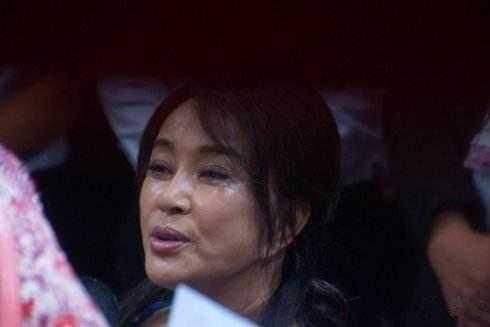 ���ն������ô��û��� �����µ���Ƭ��ô������ô����