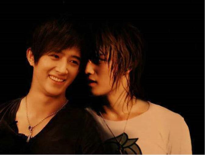 ������Ϊʲôϲ������ ������ǰŮ���������ǳԲ�