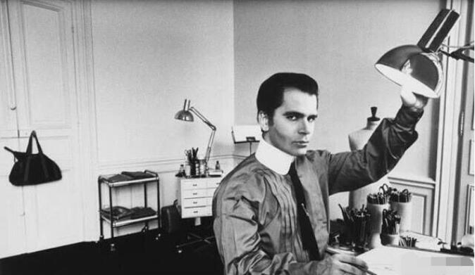 ����������쳲����۾���������Ƭ �Ϸ�ү�������г��Ƕ���˭