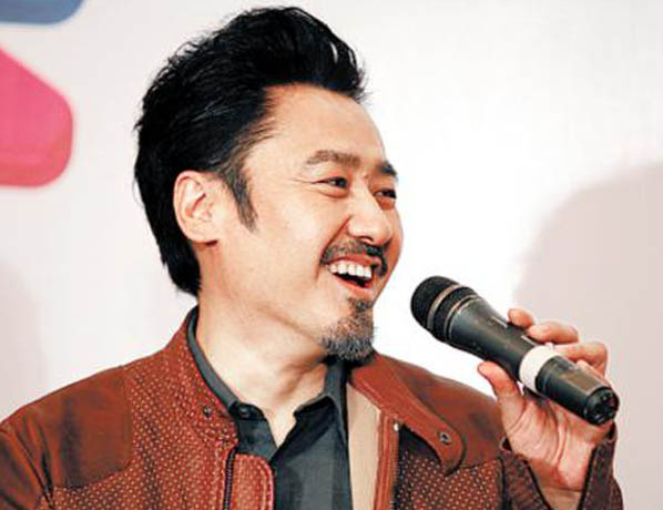 吴秀波在我们来了唱的歌叫什么 吴秀波是歌手出身吗