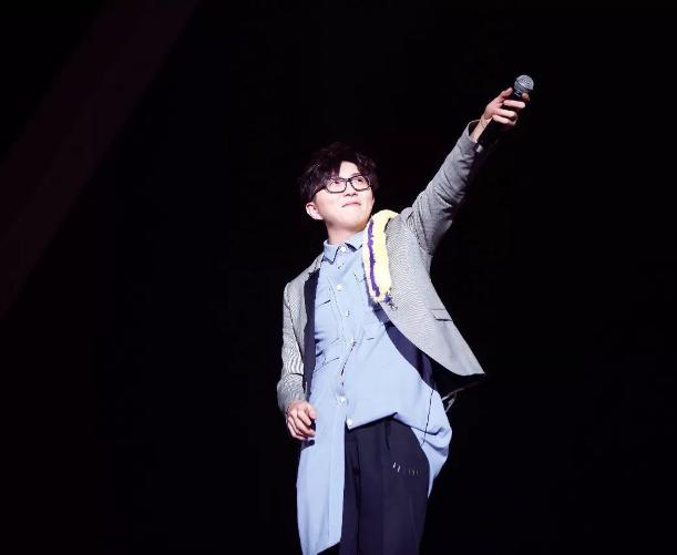 �����������ֹ�˾����ǩԼ�������� ����������������˭���