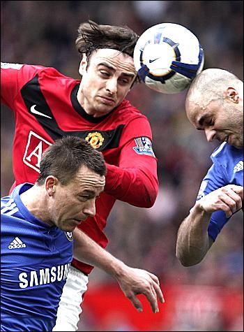 切尔西为什么叫铁血蓝军 切尔西与曼联那个实力强