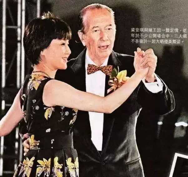 ���������Թ�Ӥ�����е��� �����������Ӻ����������