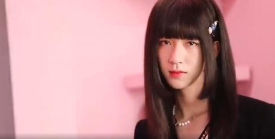 �ؾ���Ůװ��Ƭ �����ĸ�ѧУ��