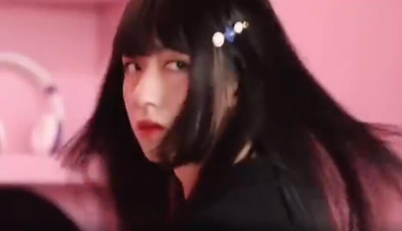 �ؾ���Ůװ��Ƭ �����ĸ�ѧУ��