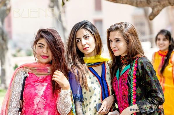 �����еİͻ�˹̹��Ůͼ Ȣ�ͻ�˹̹Ů�˶���Ǯ