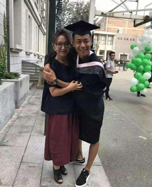 ��������ͥ�����Ǹ������� ��Ů������˭