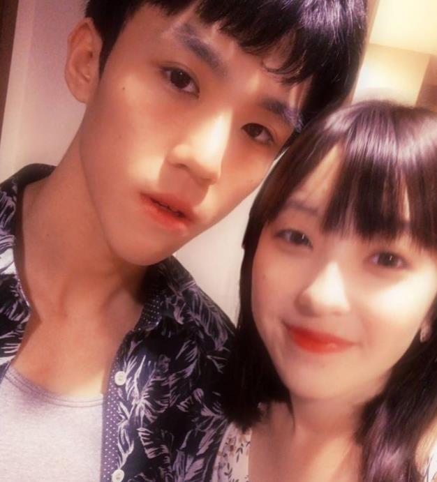 �Ϸ���Ů������˭ �����ƴ�NB����ô����