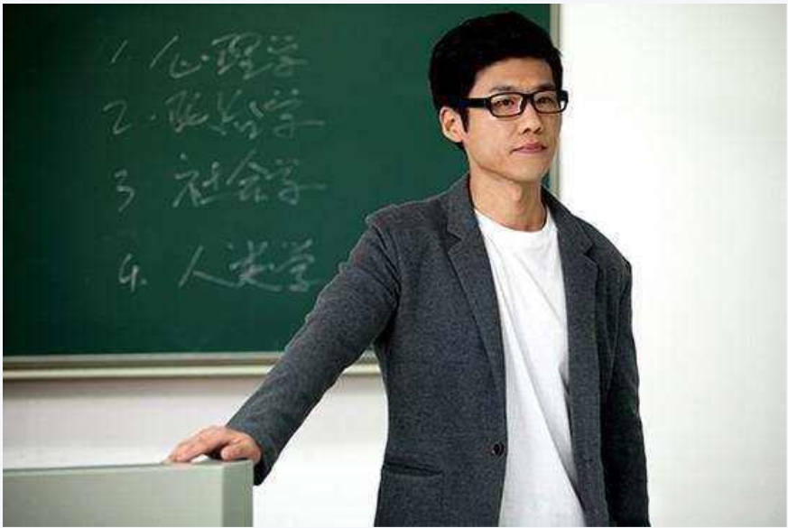 �������Ӹ������� �����һ��������Ƭ