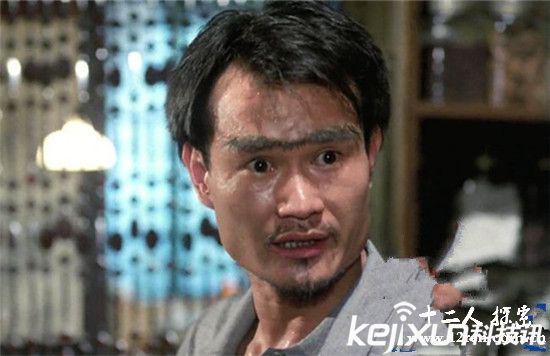 ����Ӣ������˵ ͷ�߻���ҹ������ʲô��������