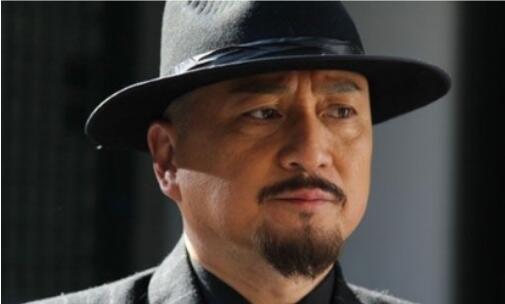 尹铸胜和哪个演员长的像 尹铸胜老婆个人资料