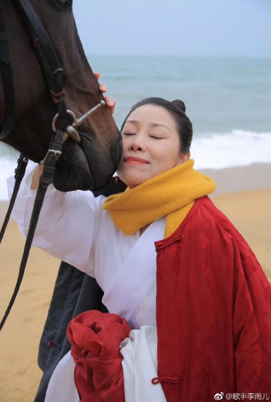 李雨儿哪年出生的多大了 她现在的老公是谁