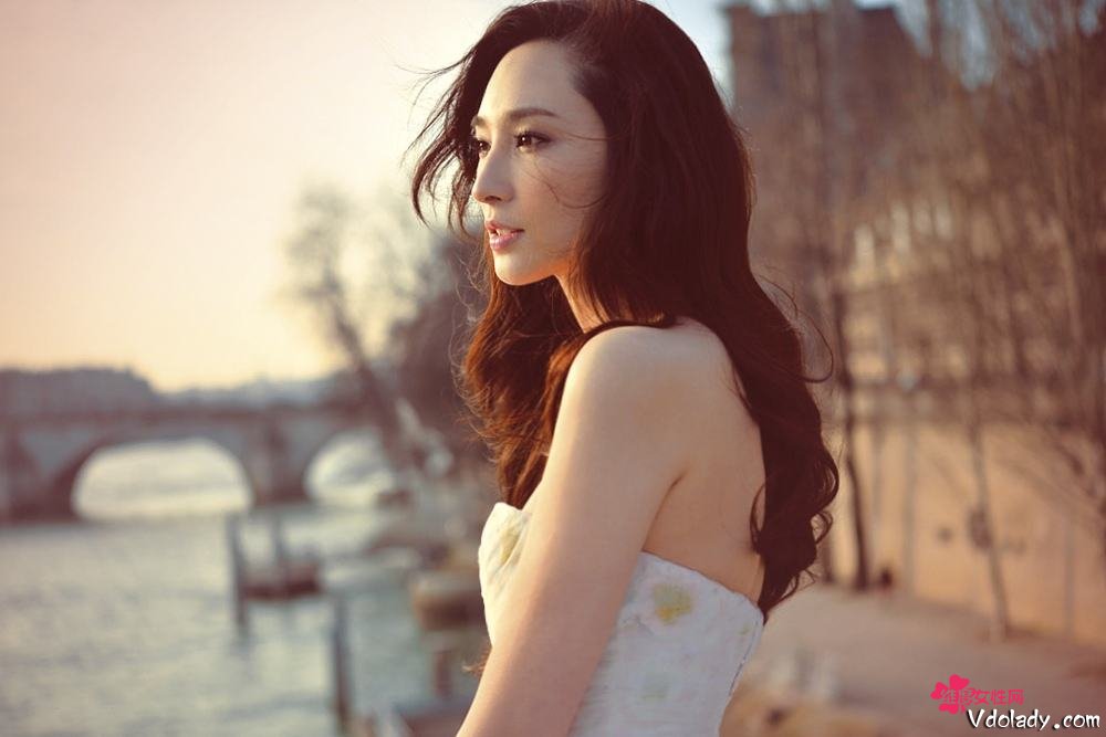 纪晓波为什么不娶吴佩慈 纪晓波母亲崔丽杰资料照片