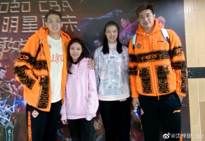 沈梓捷和易建联身高对比图 他女朋友是谁