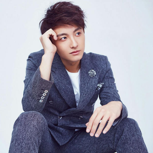 ţ�������ͮ������Ƶ ţ��������Ů������˭