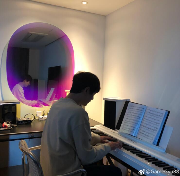 �����ͼ������Ǯ�� ����ѡŮ���ѱ�׼��������