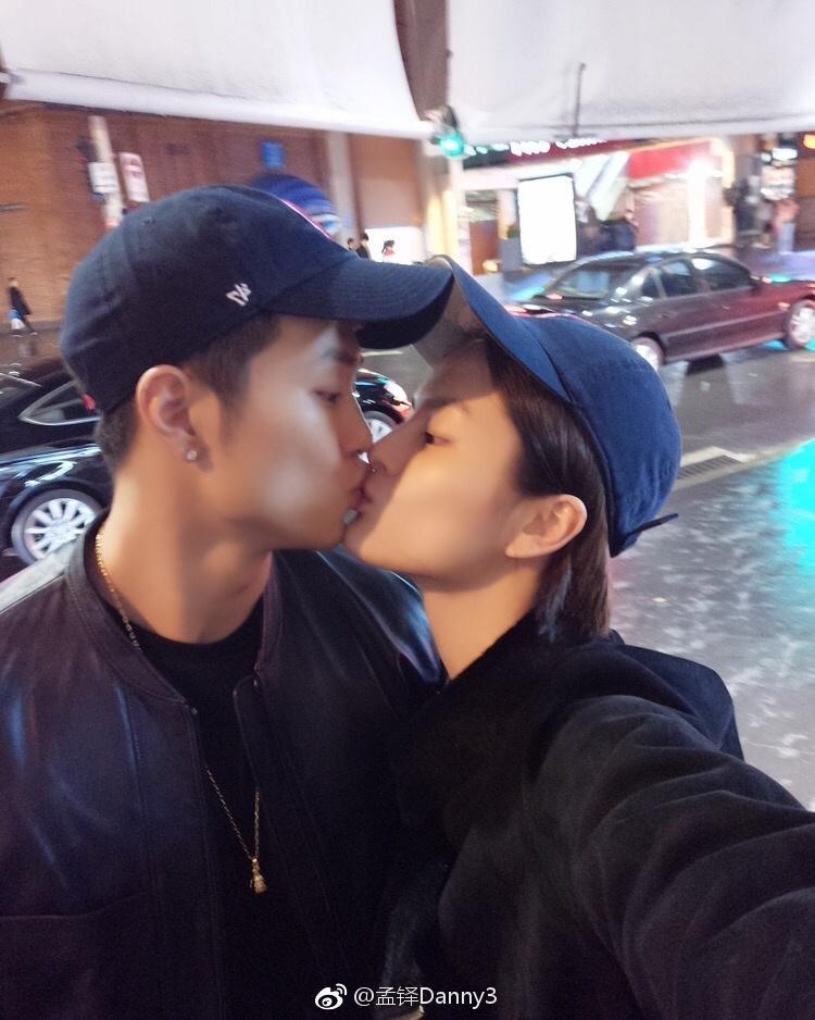 ����Ů������Ƭ �������ڵ���н����Ǯ