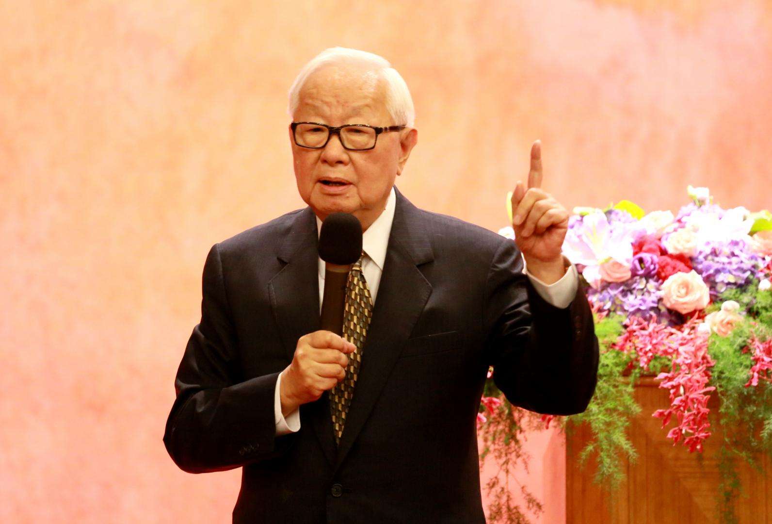 张忠谋身价多少个亿 张忠谋和他老婆的故事