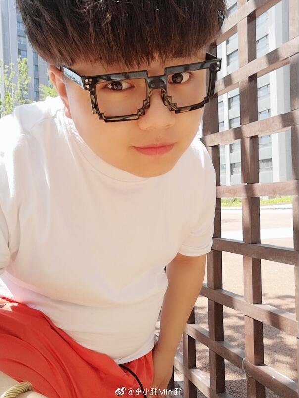 ��Ա��С����ƶ���� ����Ů������˭