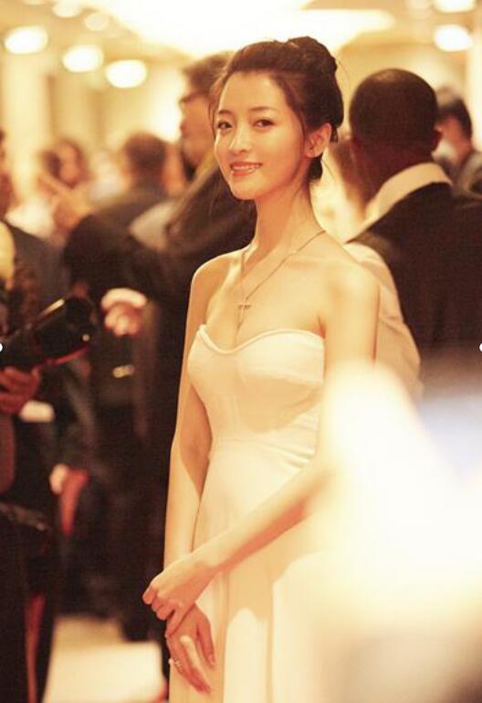 ������������Ƭ ���������ɹź��ͺ������������û