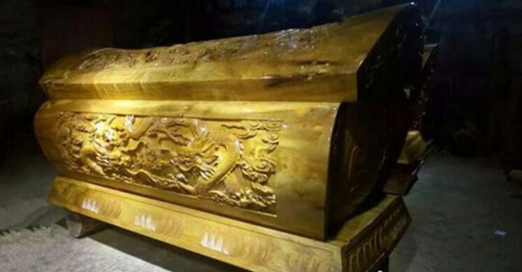 棺材的颜色和尺寸有什么讲究 一般做棺材用什么木材