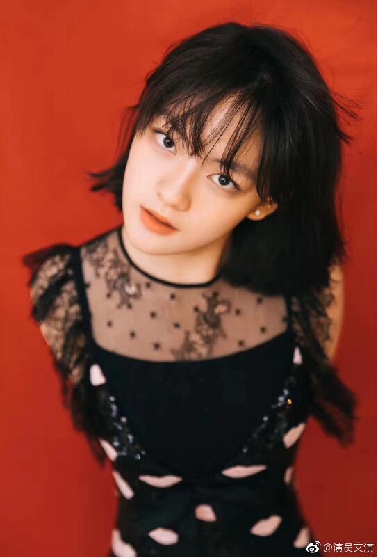 文淇和易烊千玺长得像不像 她身高有多高